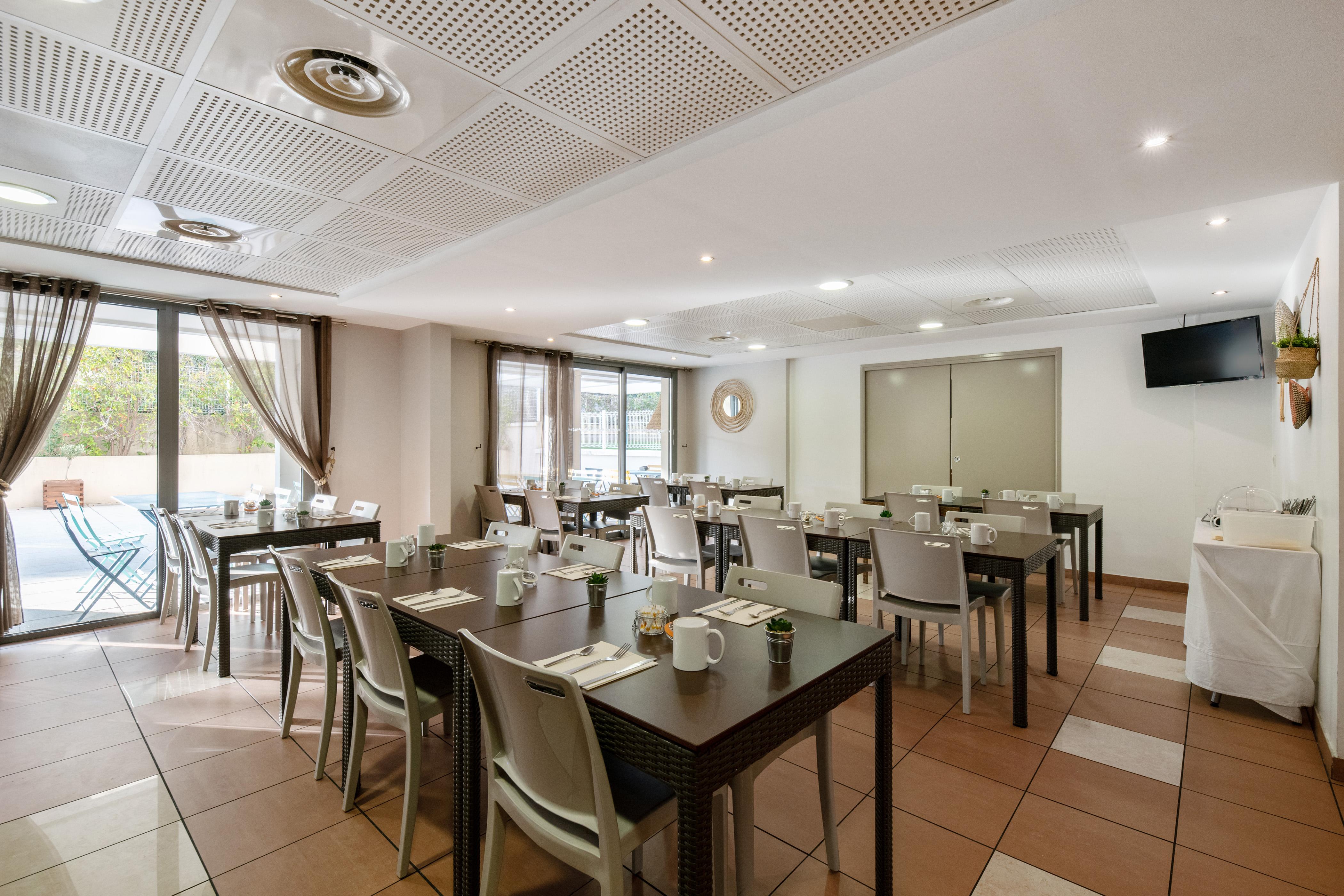 Appart’city Confort – Côté Port Apartahotel